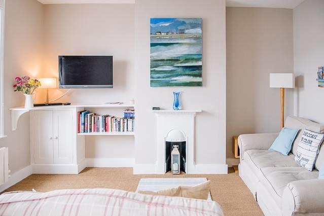 Serendipity, Aldeburgh - An Apartment On The High Street! Bagian luar foto